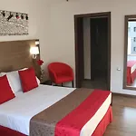 מלון Auto Hogar 3*