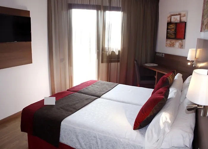 Auto Hogar מלון 3*